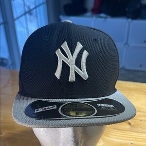 New York Yankees  Era Black and Gray Cap